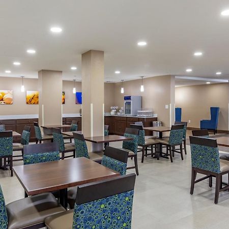 Quality Inn & Suites Spring Lake - Fayetteville Near Fort Bragg Экстерьер фото