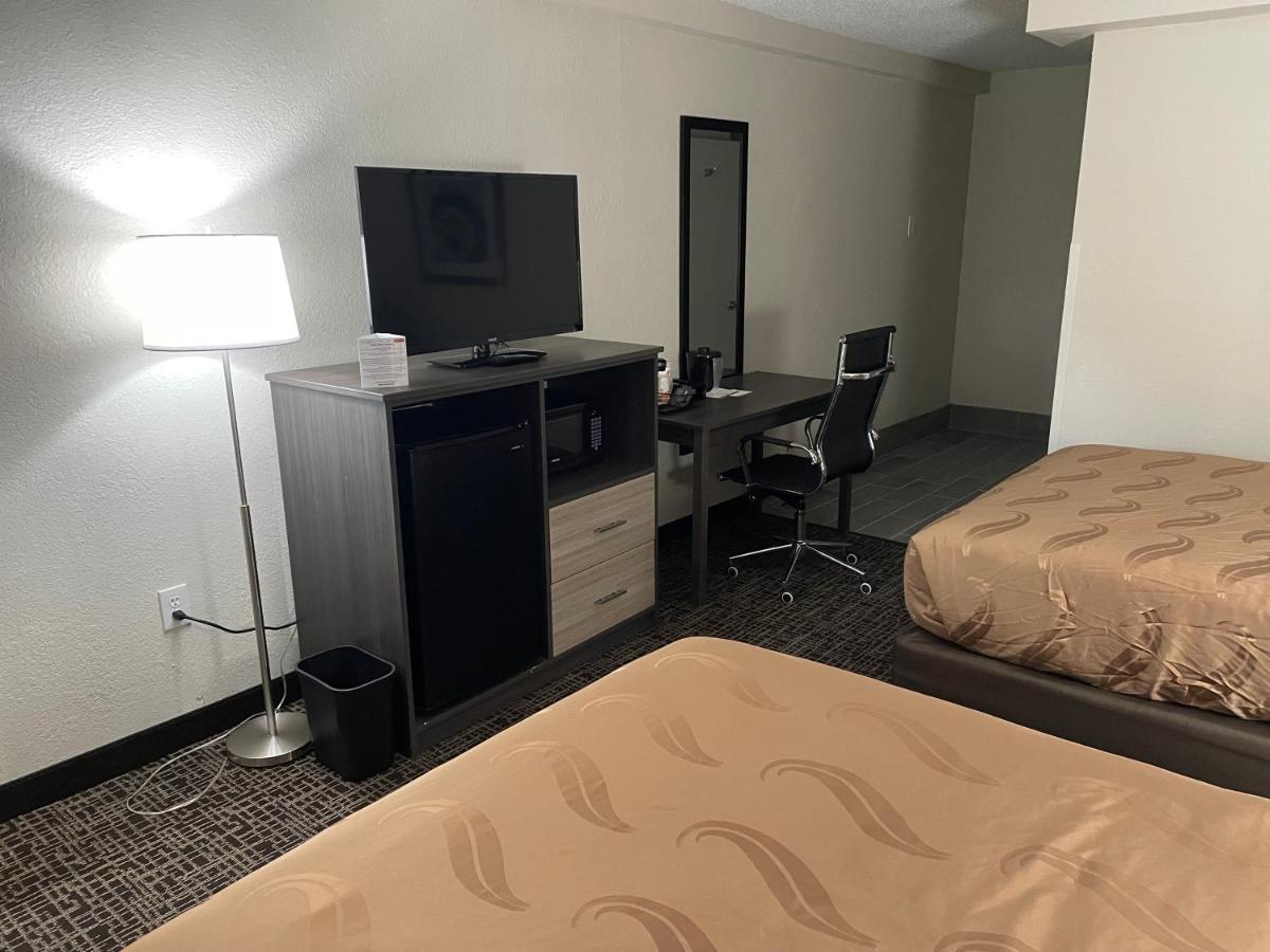 Quality Inn & Suites Spring Lake - Fayetteville Near Fort Bragg Экстерьер фото