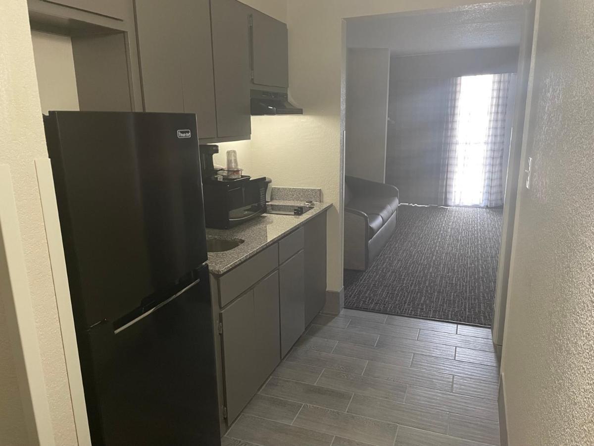 Quality Inn & Suites Spring Lake - Fayetteville Near Fort Bragg Экстерьер фото