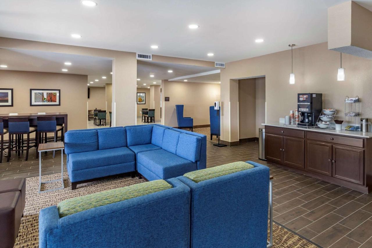 Quality Inn & Suites Spring Lake - Fayetteville Near Fort Bragg Экстерьер фото