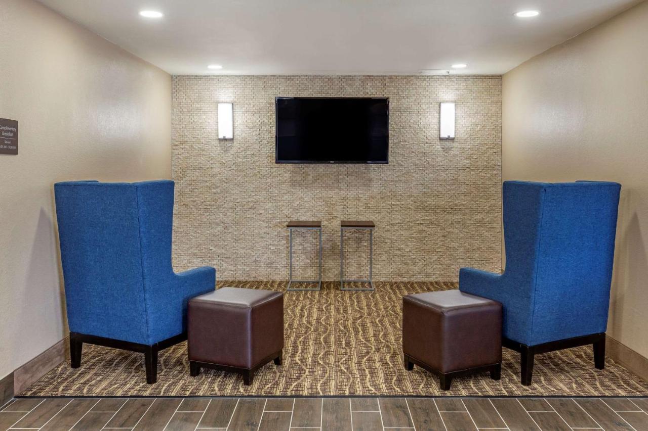 Quality Inn & Suites Spring Lake - Fayetteville Near Fort Bragg Экстерьер фото