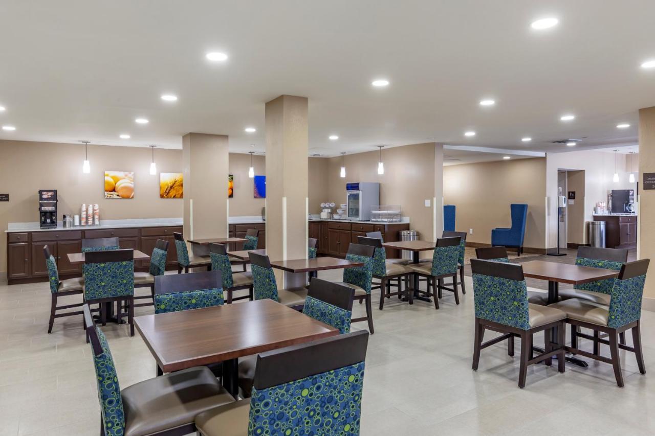 Quality Inn & Suites Spring Lake - Fayetteville Near Fort Bragg Экстерьер фото