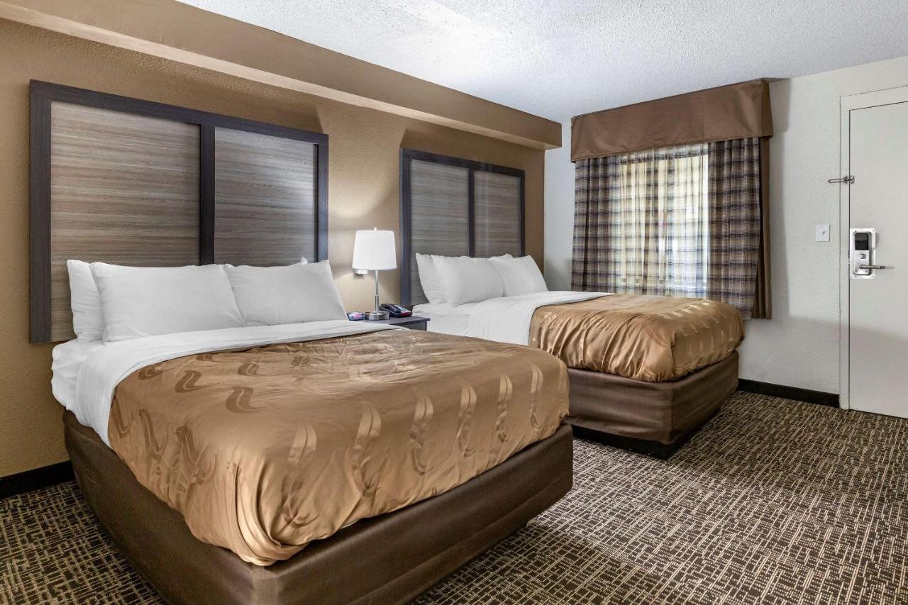Quality Inn & Suites Spring Lake - Fayetteville Near Fort Bragg Экстерьер фото