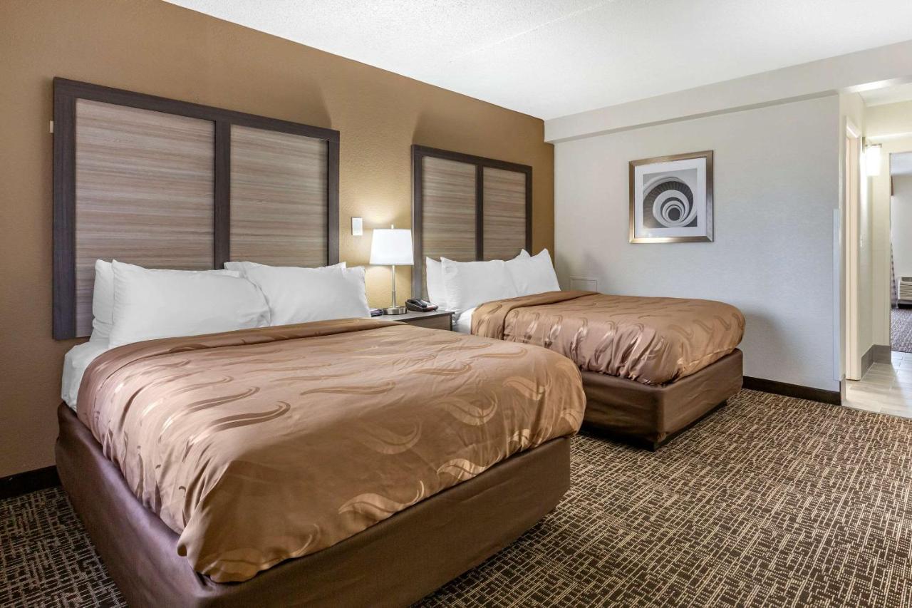 Quality Inn & Suites Spring Lake - Fayetteville Near Fort Bragg Экстерьер фото